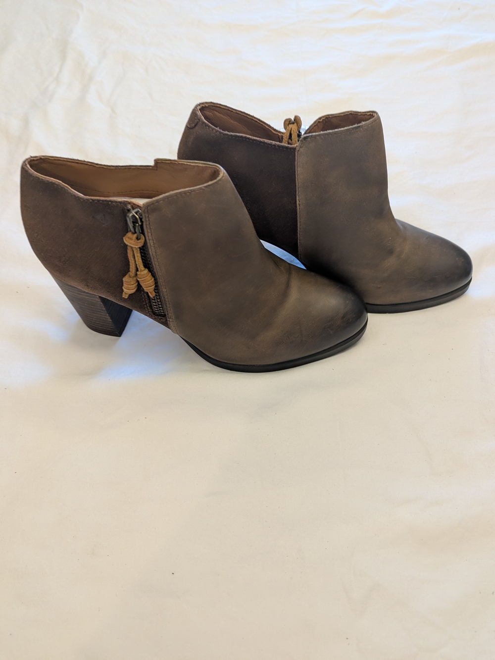 Sperry Dasher Lille Distressed Brown Ankle Booties with Side Zip